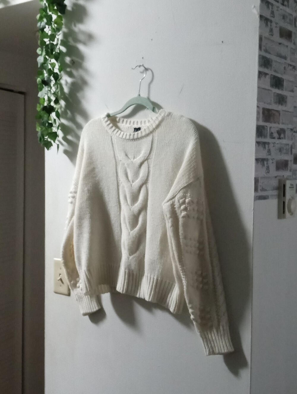 Cozy Cable Knit Crewneck Sweater - Cream
